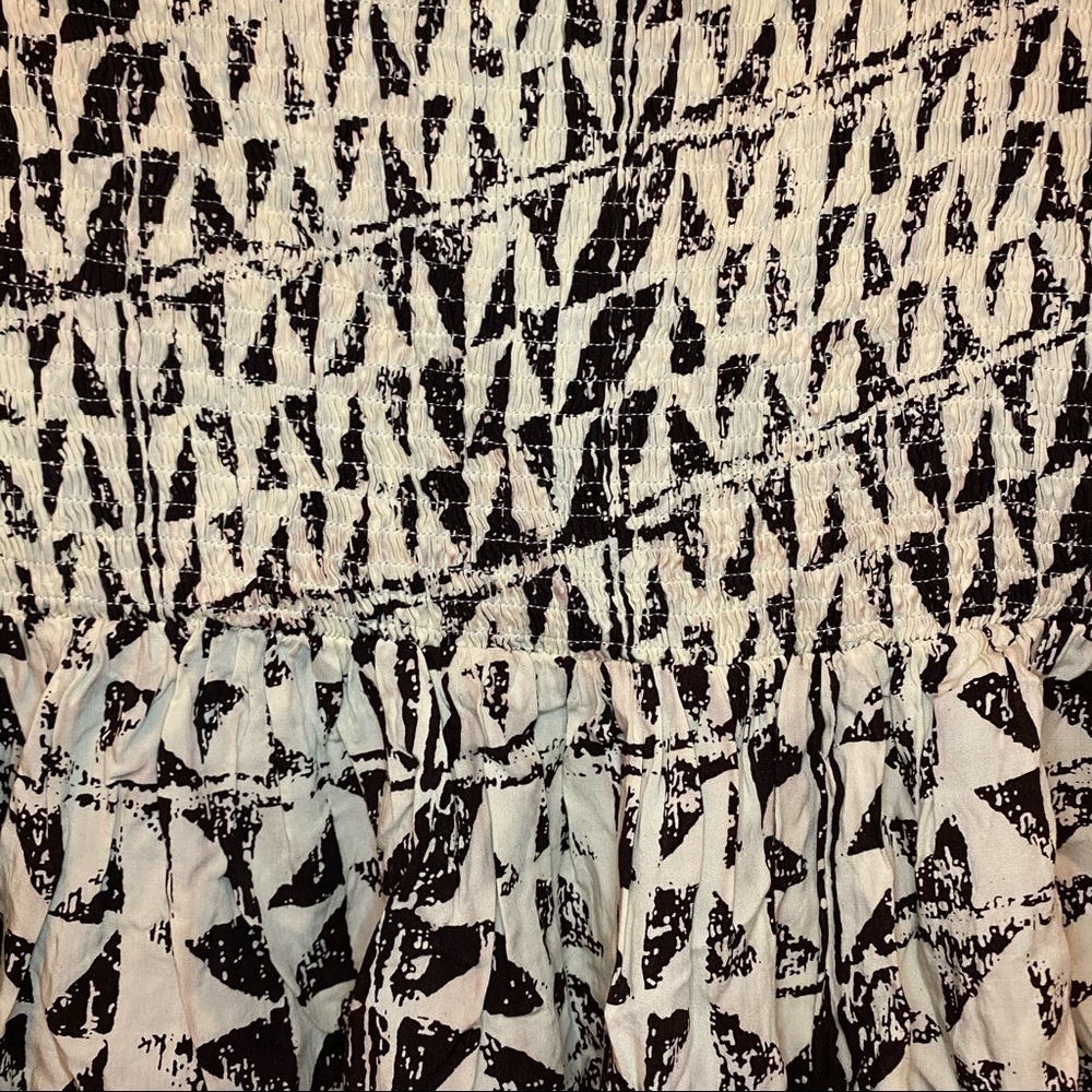 Re:named Patterned Ruched Tube Top - Picture 9 of 11